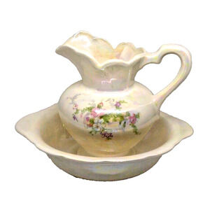 Opalescent 5 7/8" Small Porcelain Pink Roses Vanity Pitcher & Wash Basin Set Vtg